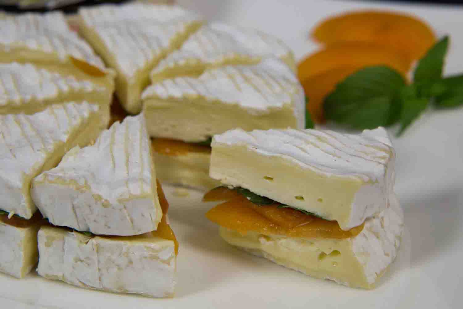 Recette de Camembert surprise à l’abricot et basilic