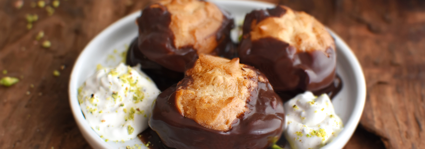 Recette de Profiteroles chocolat et pistaches