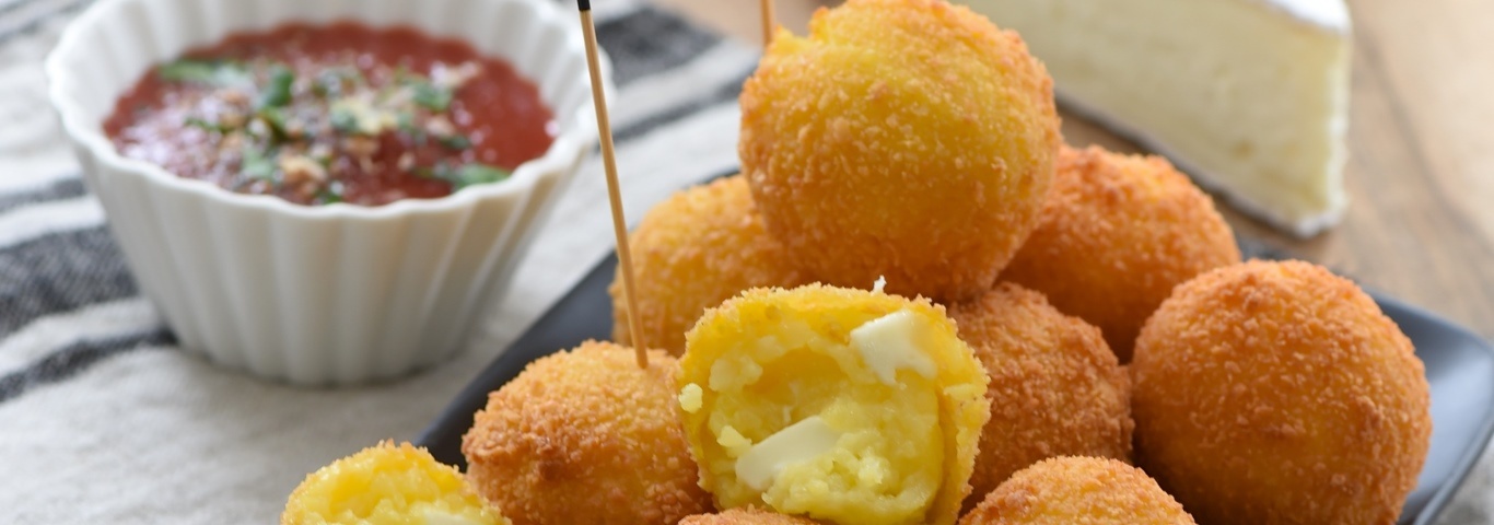 Recette de Apéro balls et sa sauce tomatée