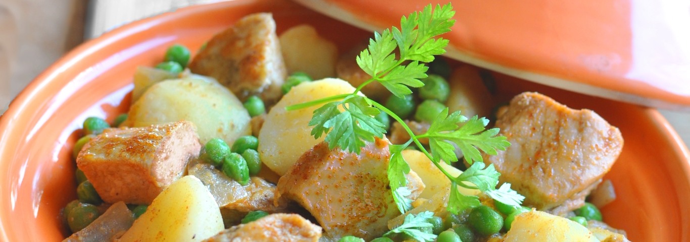 Recette de Tajine de poulet aux pommes de terre et petits pois 