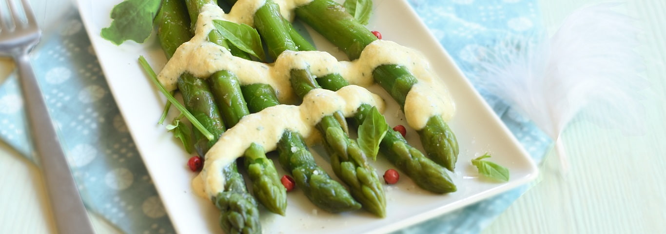 Recette de Asperges à la sauce moutardée et fines herbes