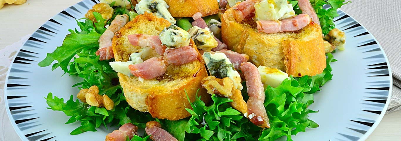 Recette de Salade au Roquefort Société