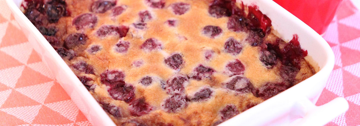 Recette de Clafoutis tiède aux griottes et crème vanillée