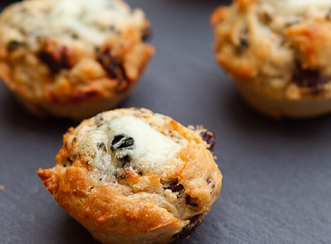 Recette de Muffins au Roquefort Société et raisins