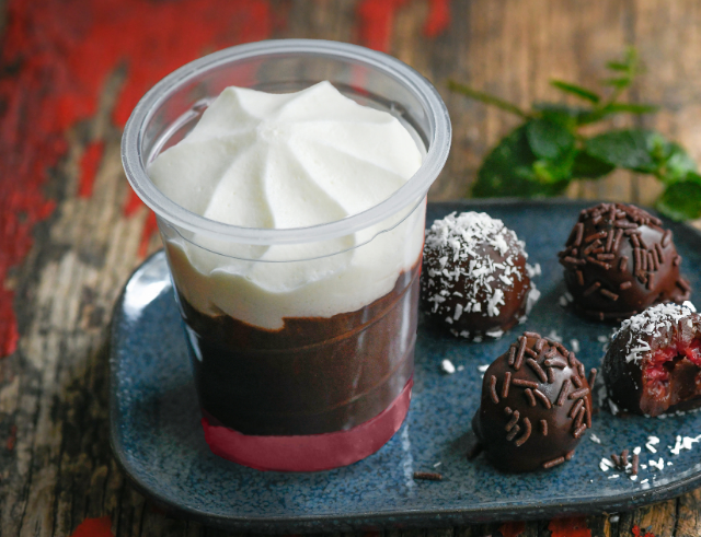 Recette de Viennois chocolat sur lit de framboises & bonbons de framboises