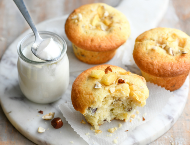 Recette de Muffins au Yaourt à la Vanille, aux Pommes Confites & Noisettes 