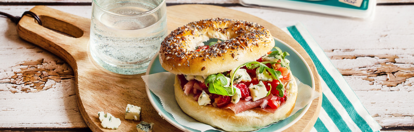 Recette de Bagels au bleu de brebis et salsa sucré-salé