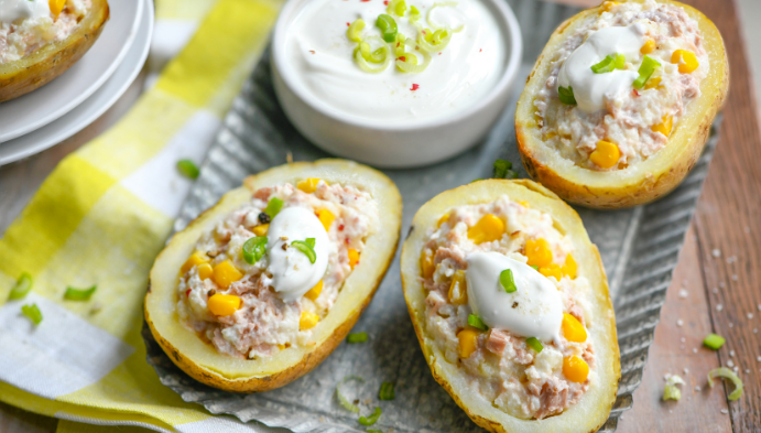 Recette de Jacket Potatoes Thon-Maïs-Basilic