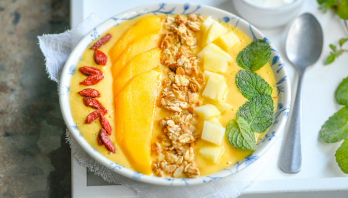 Recette de Smoothie Bowl Mangue-Ananas