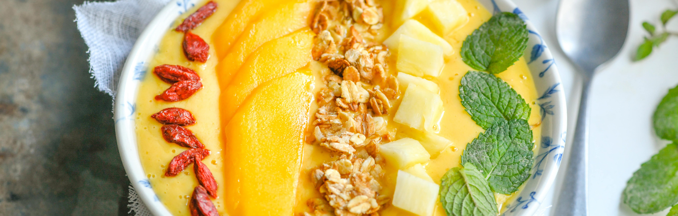 Recette de Smoothie Bowl Mangue-Ananas