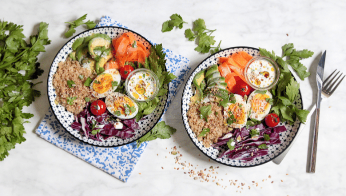 Recette de Bowl / assiette complète (légumes de saisons, avocat, œuf dur, quinoa)