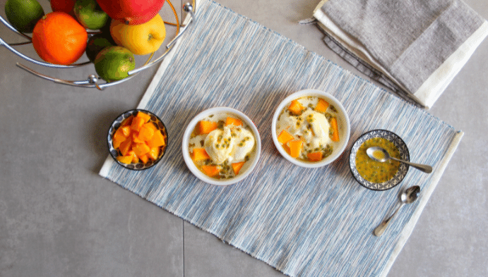 Recette de Crème glacée au yaourt, coulis  Fruits de la passions 