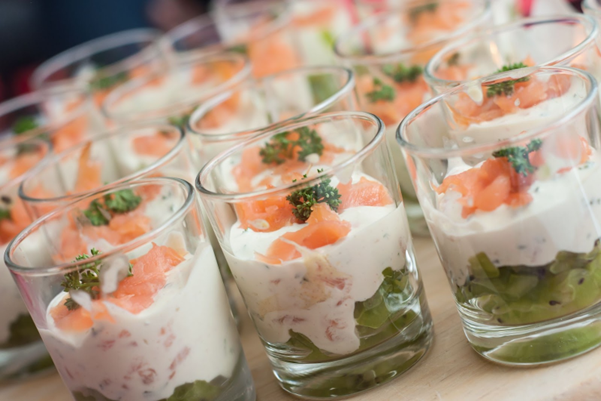 Verrines saumon, Tartare et Philadelphia - apéritif pour les fêtes