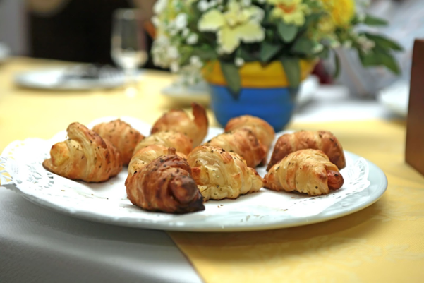 Recette de Recette facile de croissants apéritifs ! 