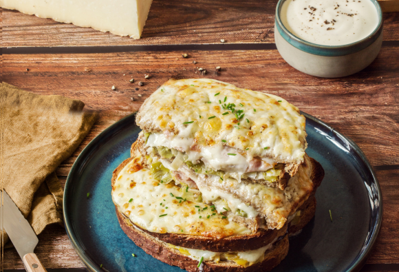 Recette de Croque-monsieur à la fondue de poireau et tomme de brebis Lou Pérac