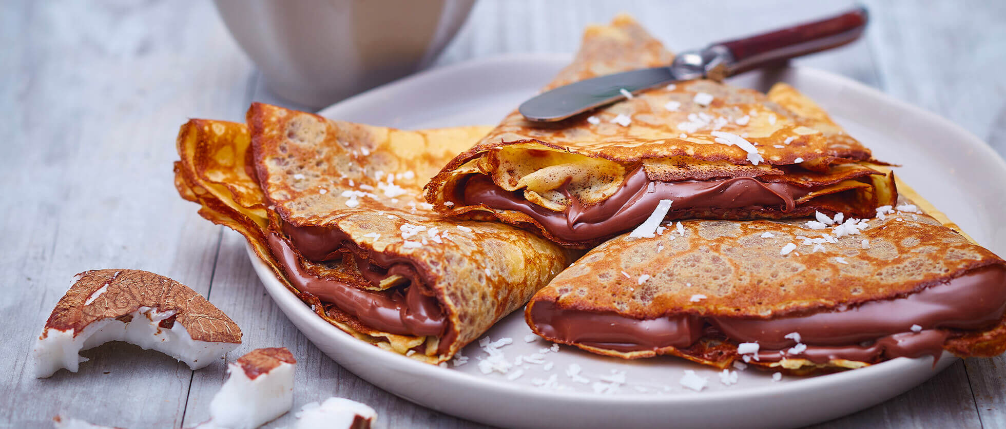 Recette de Crêpes moelleuses chocolat noix de coco Lactel 