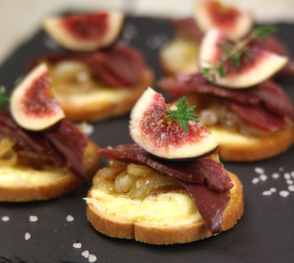 Recette de Toast aux oignons confits, magret et figues Président 