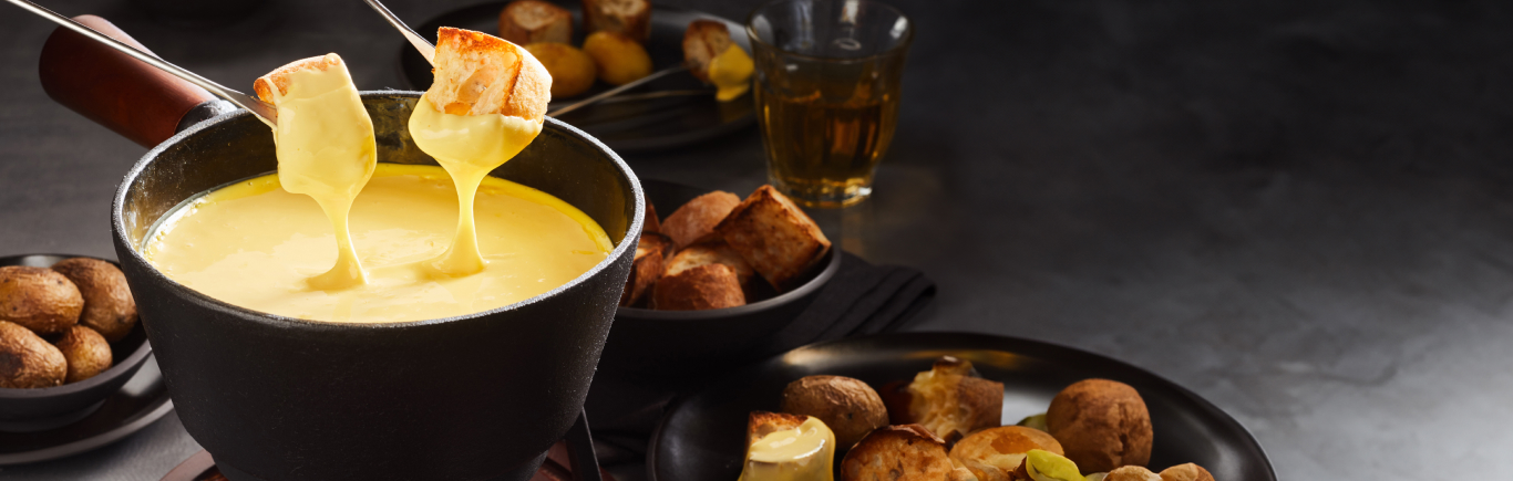 Recette de Fondue savoyarde aux lardons, et sa salade d’endives aux oignons rouges