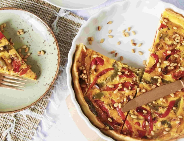 Recette de Tarte aux trois poivrons confits et pignons de pin