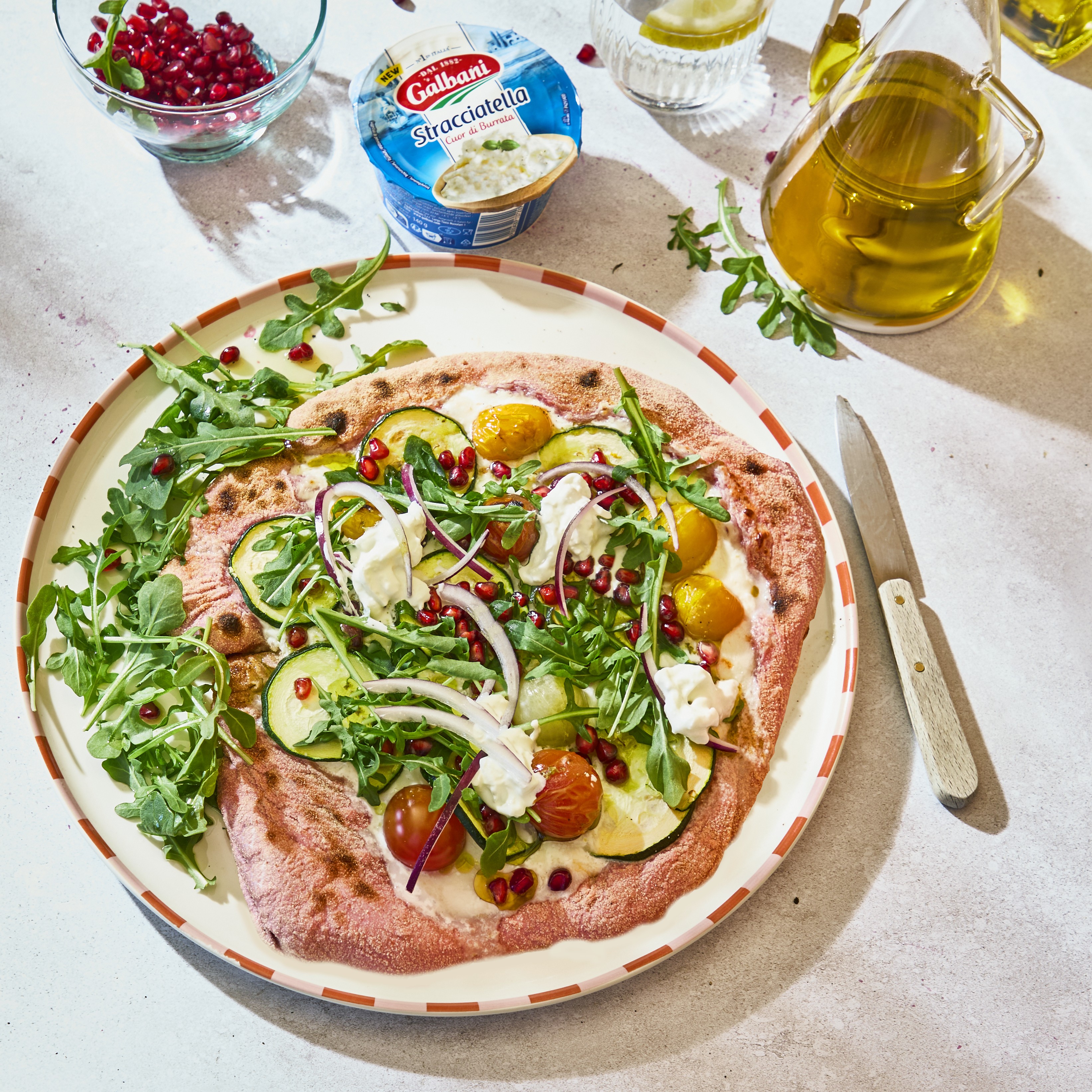 Recette de Pizza Stracciatella Galbani, Betterave & Pistache