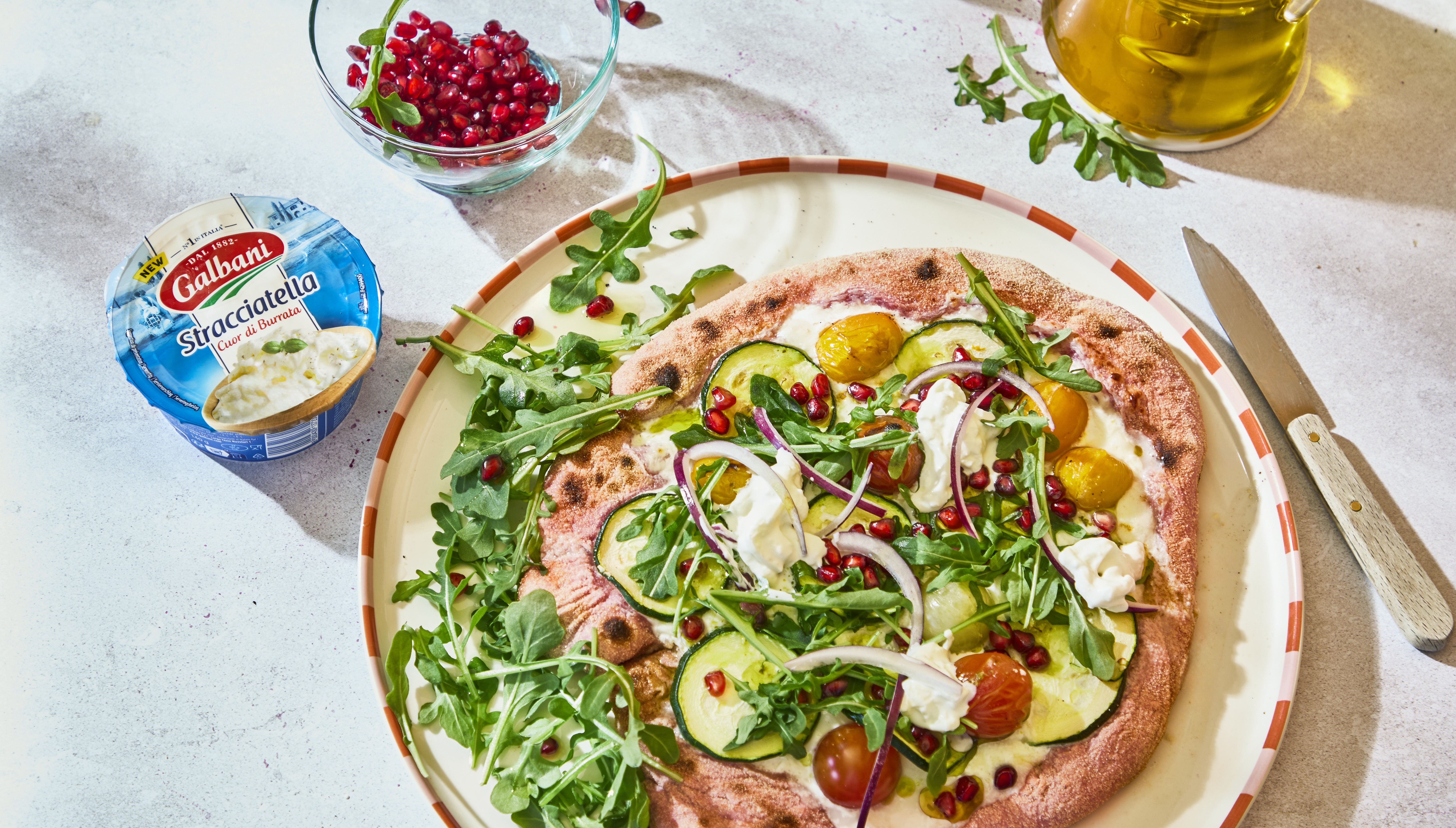 Recette de Pizza Stracciatella Galbani, Betterave & Pistache