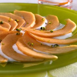 Recette de Carpaccio de melon sur un lit de yaourt miellé