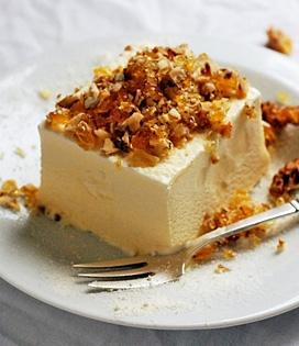 Recette de Glace au mascarpone, rhum et noix caramélisées