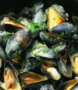 Moules et leur sauce au comté