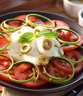 Recette de Mozzarella et tomates au pesto de courgettes