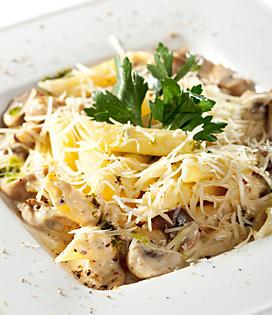 Recette de Penne aux 3 fromages et champignons