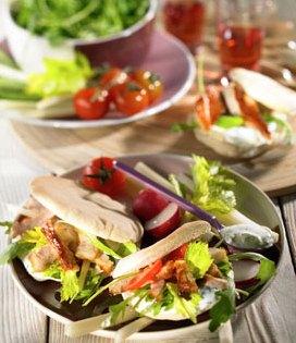 Recette de Salade de veau à l'origan pita et légumes croquants