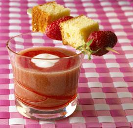 Recette de Soupe de fraises et nectarines au yaourt La Laitière