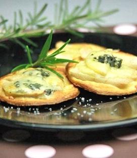 Recette de Tartelettes aux poires et au roquefort