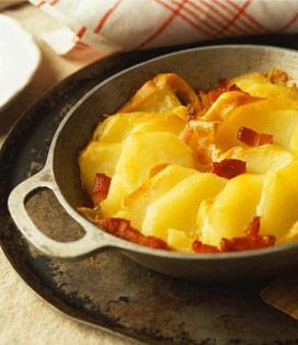 Recette de Truffade de pommes de terre gratinées à la cancoillotte