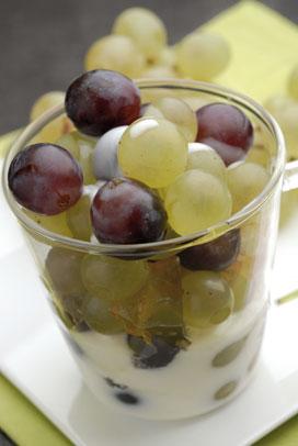 Recette de Verrine de raisins, gelée de pommes et sauce au yaourt