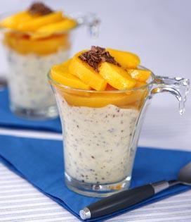 Recette de Verrine de riz au lait, pépites de chocolat et pêches au thé