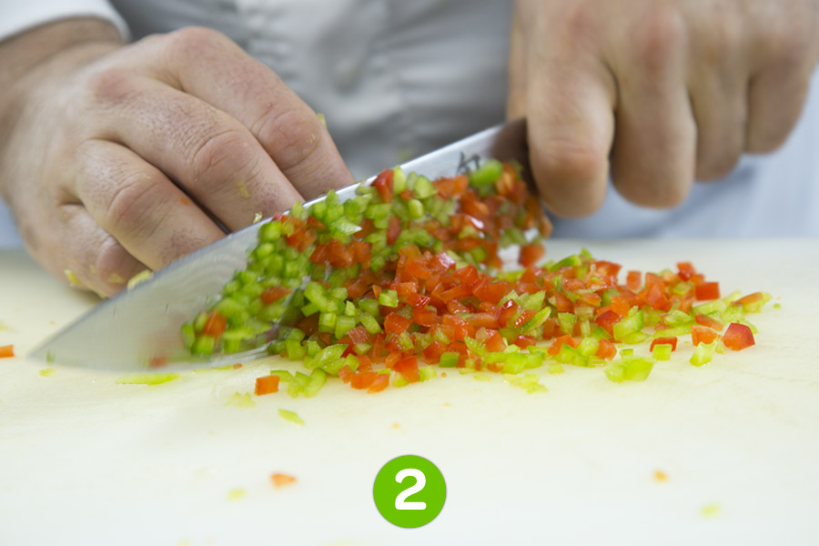 Recette de Calamars farcis aux poivrons, olives et Salakis