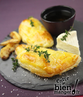 Recette de Chausson de Camembert et ses pommes flambées au calvados