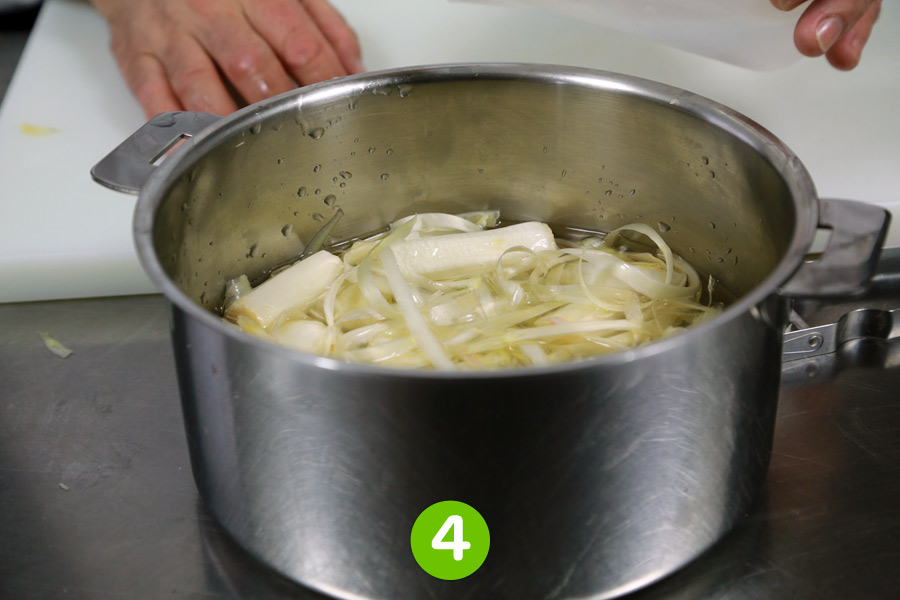 Recette de Clafoutis d'asperges blanches
