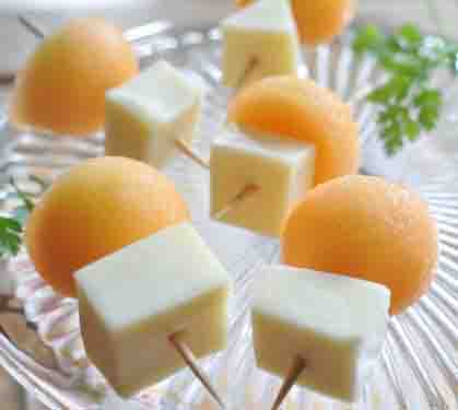 Recette de Mini brochettes de fromage et de melon