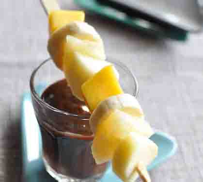 Recette de Brochettes de fruits nappés de chocolat