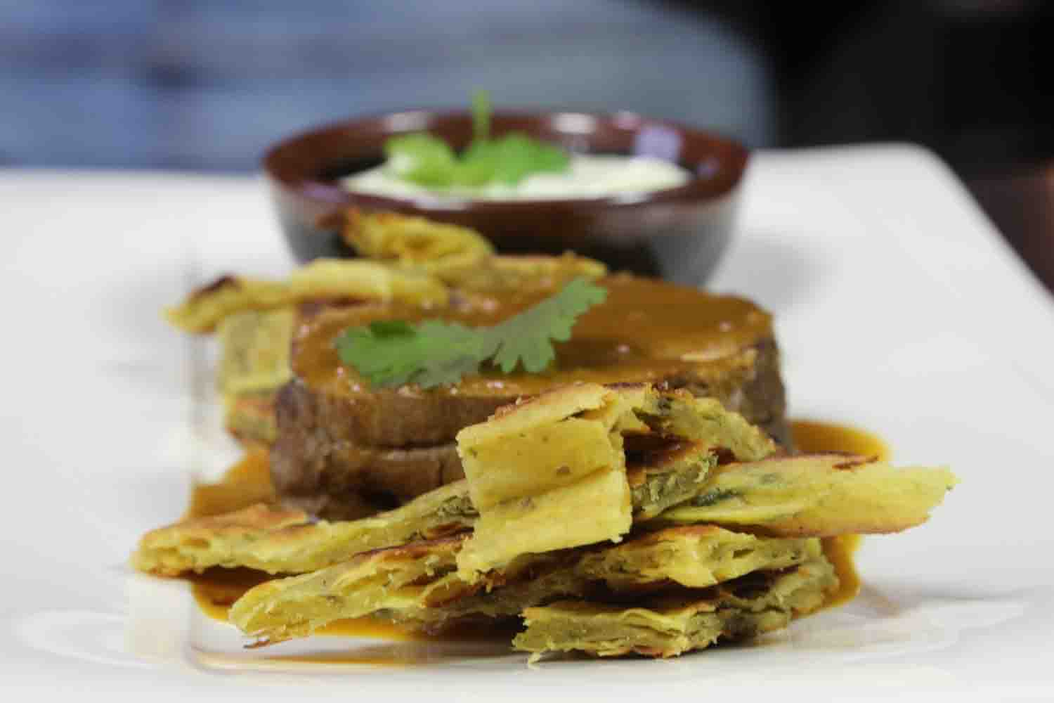 Recette de Mignons de chevreuil au curry, raïta et frites de galettes indiennes