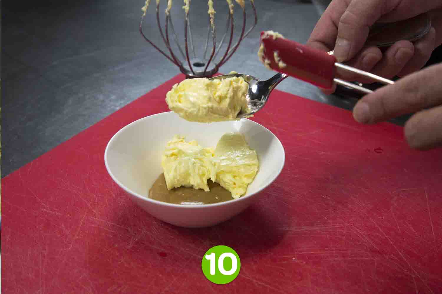 Recette de Crème au beurre pralinée