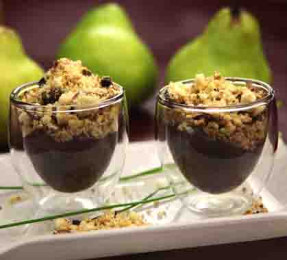 Recette de Crumble chocolat, poires et noisettes