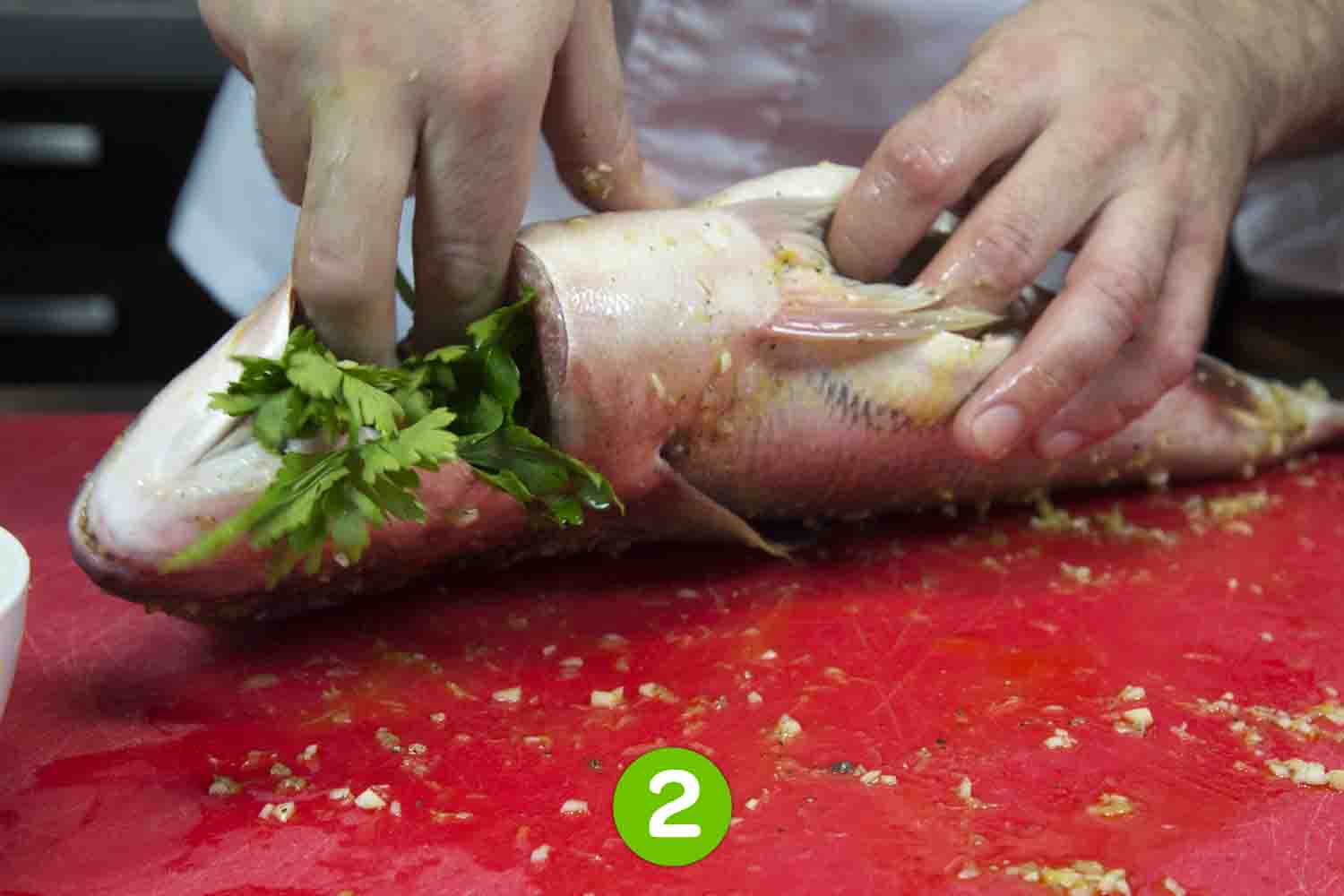 Recette de Dorade en croûte de sel, beurre au citron vert et aux câpres