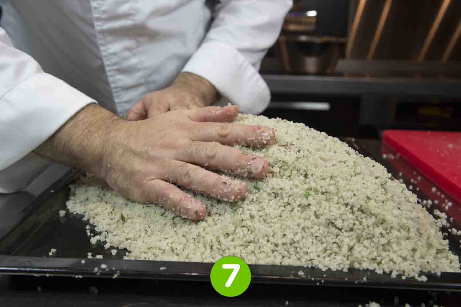 Recette de Dorade en croûte de sel, beurre au citron vert et aux câpres