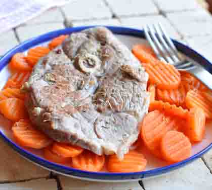 Recette de Gigot d'agneau à la carotte et au foin