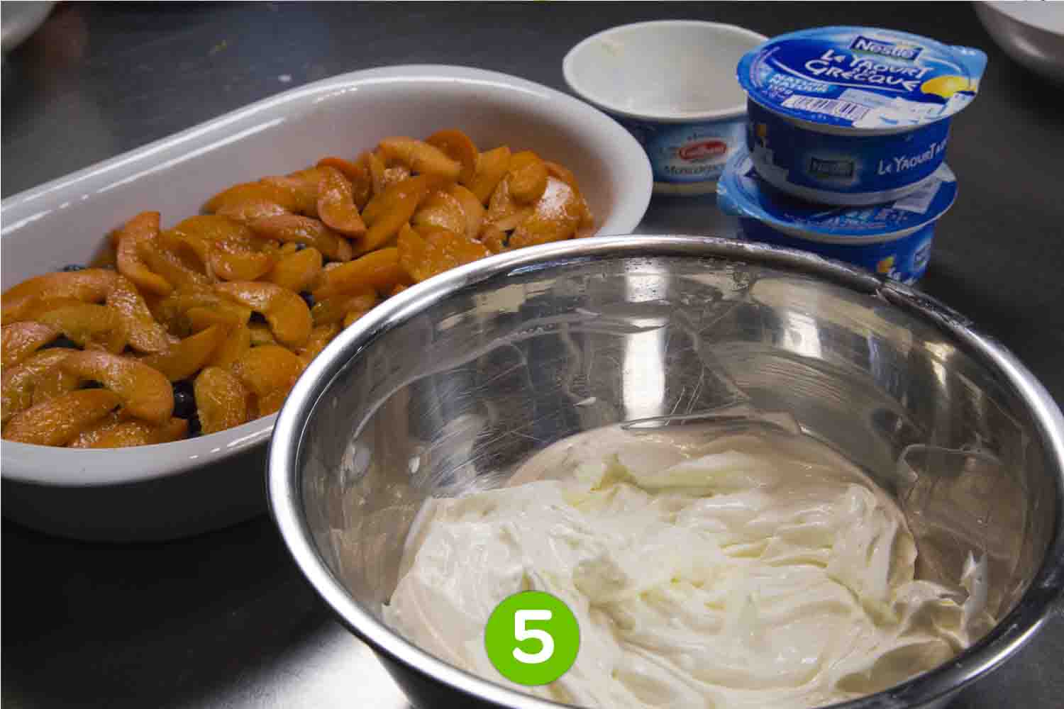 Recette de Gratin de pêches, myrtilles et abricots