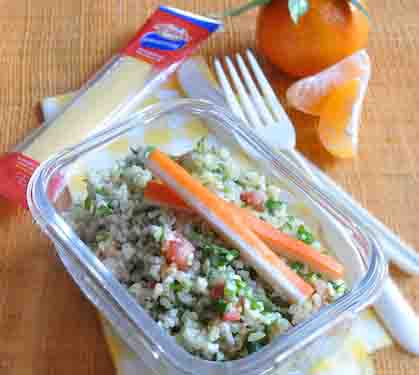 Recette de Menu Fraîcheur : Salade de boulghour/surimi, Emmental à Croquer, clémentines