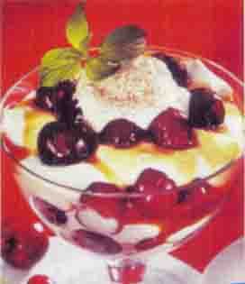 Recette de Mousse de yaourt aux cerises